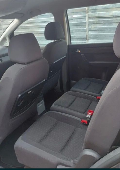 Vând schimb  cu pasat cc sau Audi a 4 b8turan 2006 2.0 tdi 6 trepte manual navigație pilot automat 4 Geamuri electrice oglinzi încălzite ac funcțional