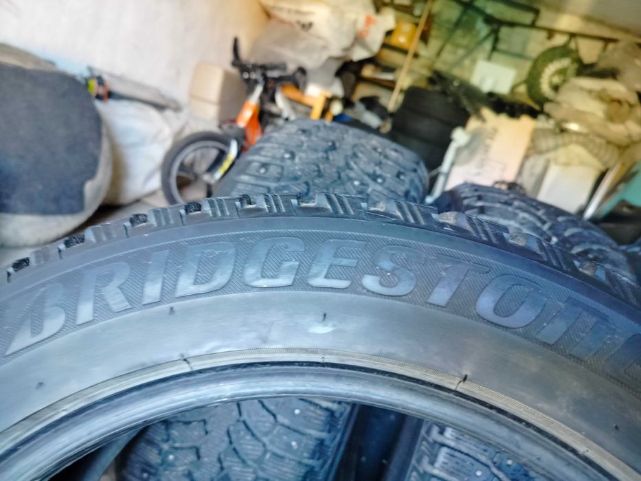 Шины зимние bridgestone