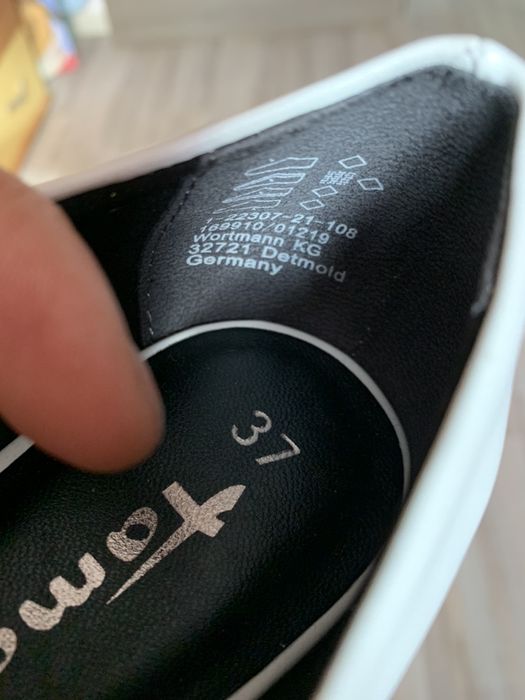 Vând pantofi Tamaris(37)superbi.