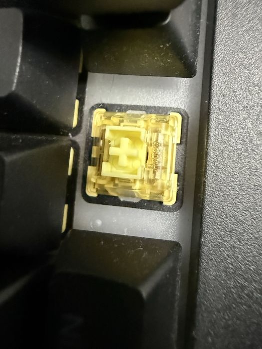 Tastatura mecanica Akko yellow switch