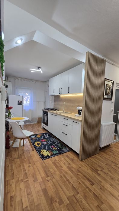 Apartament DECOMANDAT 2 camere + Pivnită Privată