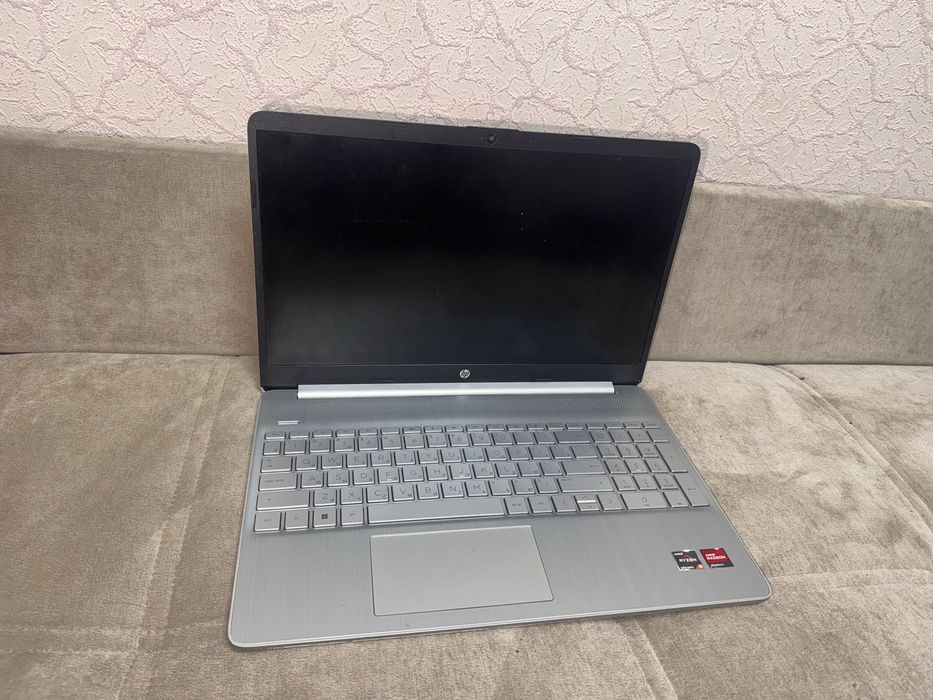 Ноутбук HP 15s. Win 11