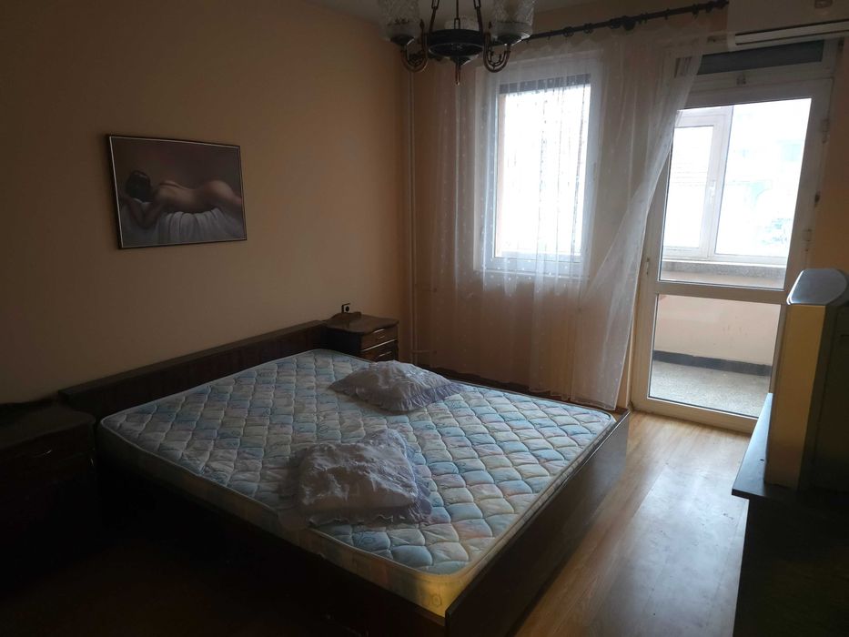 Дава се под наем Тристаен апартамент в Плевен, Идеален център - 120 кв.м за 598.23 € - Снимка #6