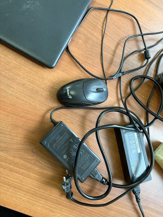 Ноутбук HP i3 5005U 4GB