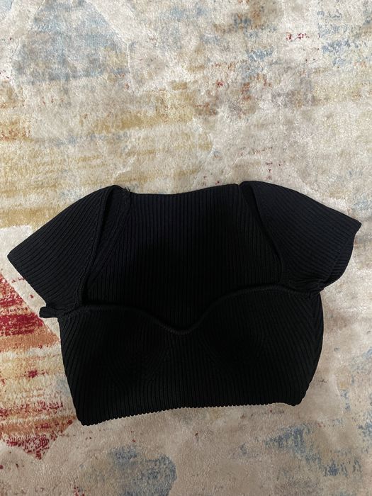 Те самые кофты с открытыми плечами