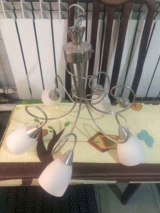 Продам люстры б/у