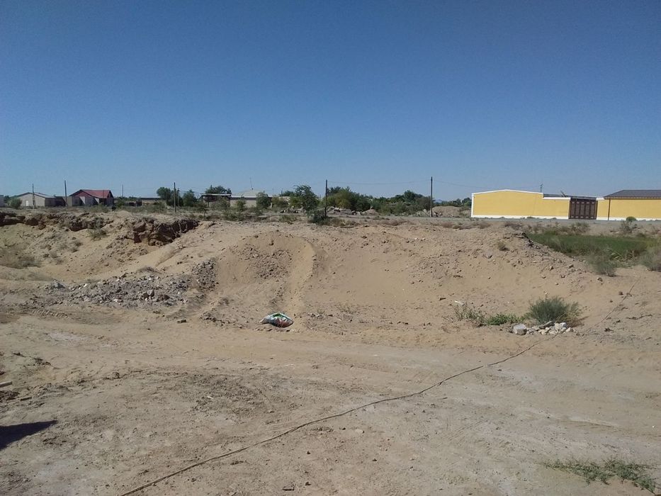 Учховизда крушить тугаламаган жай сатилади 1050 кв 16500 $