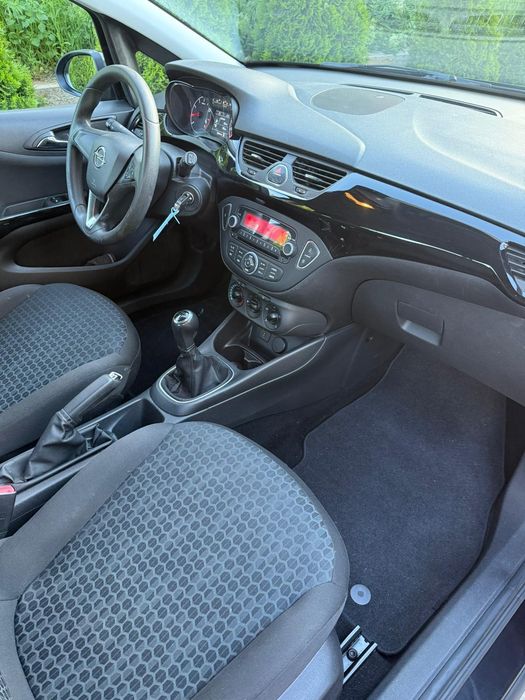 Corsa E model 2016 1.2 benzina 4 uși
Opel Corsa E 1.2
