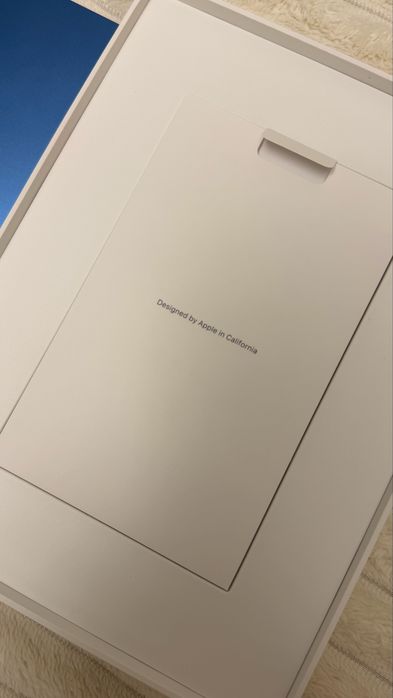 Apple iPad A16 с гарантией год