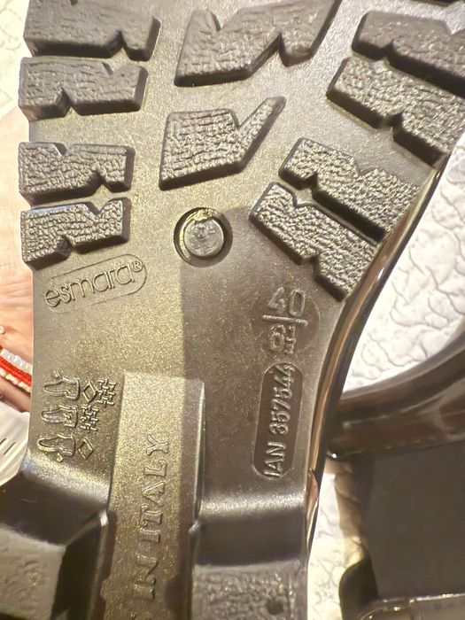 Черни дамски гумени ботуши