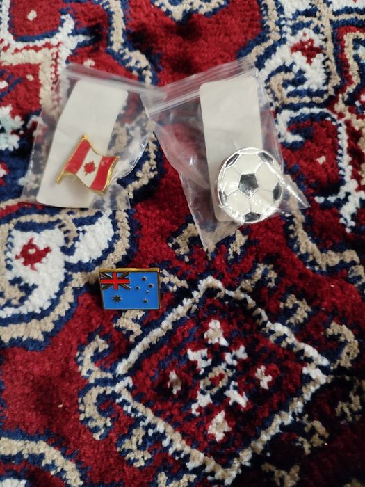 Брошь флаги разные