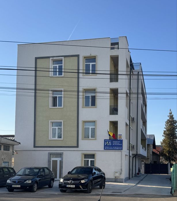 De INCHIRIAT birouri + demisol