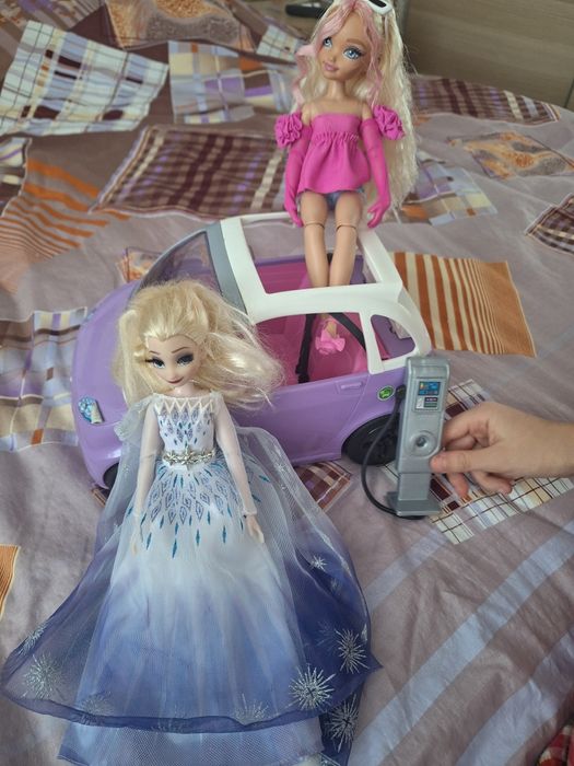 Papusi+masina Barbie