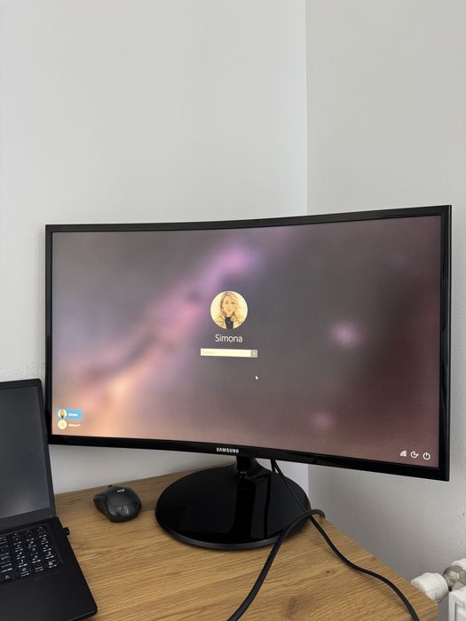 Monitor LED Curbat Samsung LC27F390FHUXEN