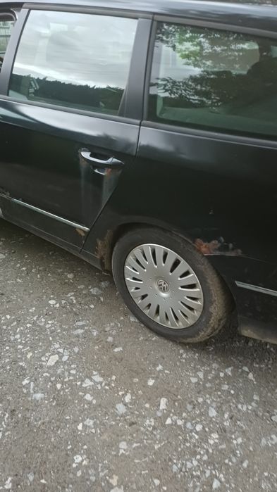 Vând Volkswagen Passat "prețul nu e negociabil"