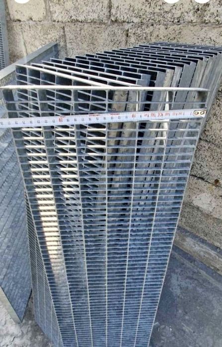 Trepte zincate galvanizate