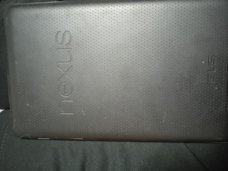 Продам не рабочий планшет