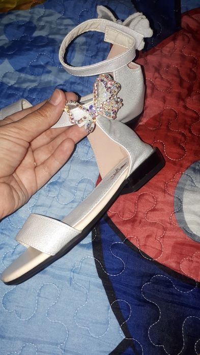 Новые босоножки размер 29