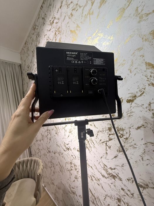 Lumina studio Neewer 660 Bi Color LED, 2 lampi , stativ