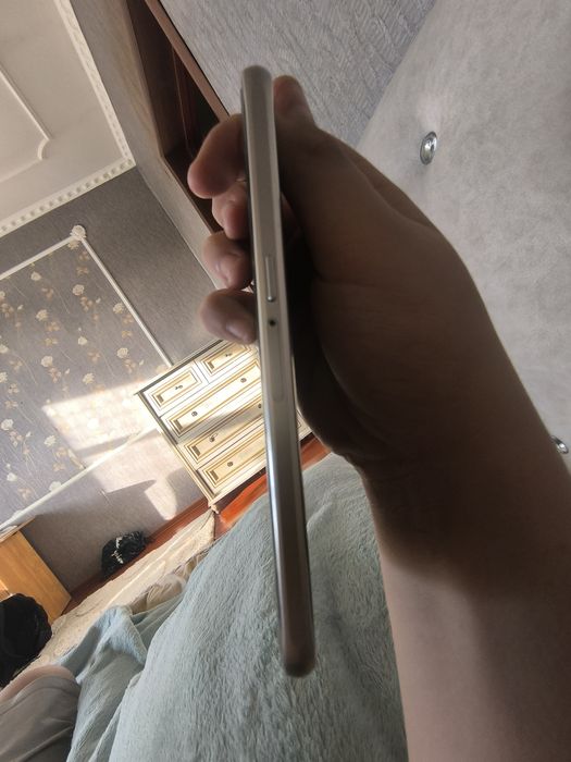 Нерабочий SAMSUNG,продам