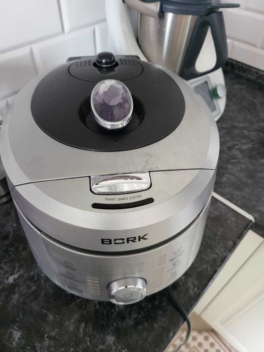 Продам мультиварку BORK