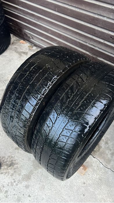 Продам два баллона Triangle 205/65/15