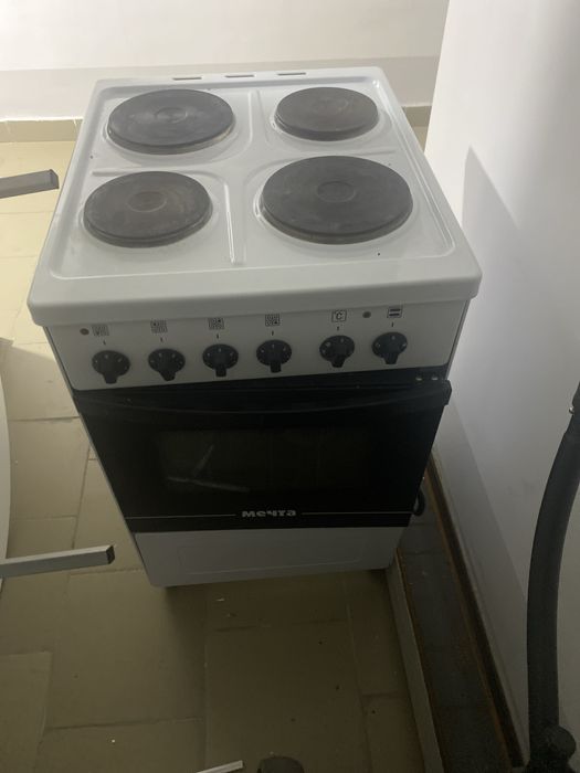 Продаётся электрическая плита «Мечта».