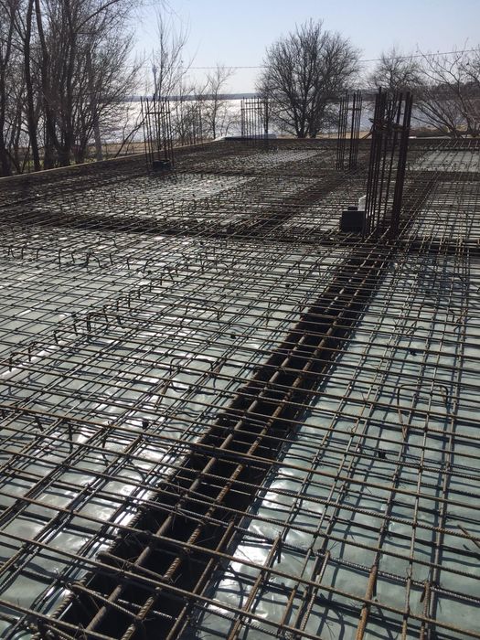 Executam construcții