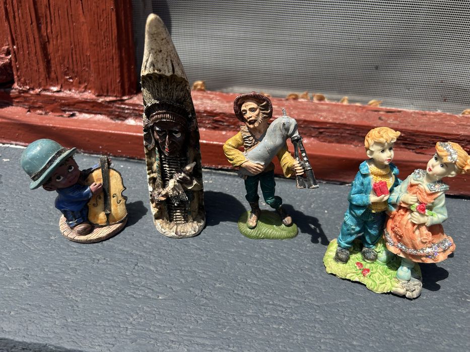 Figurine interesante