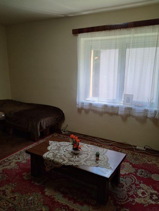 Închiriez garsonieră centru