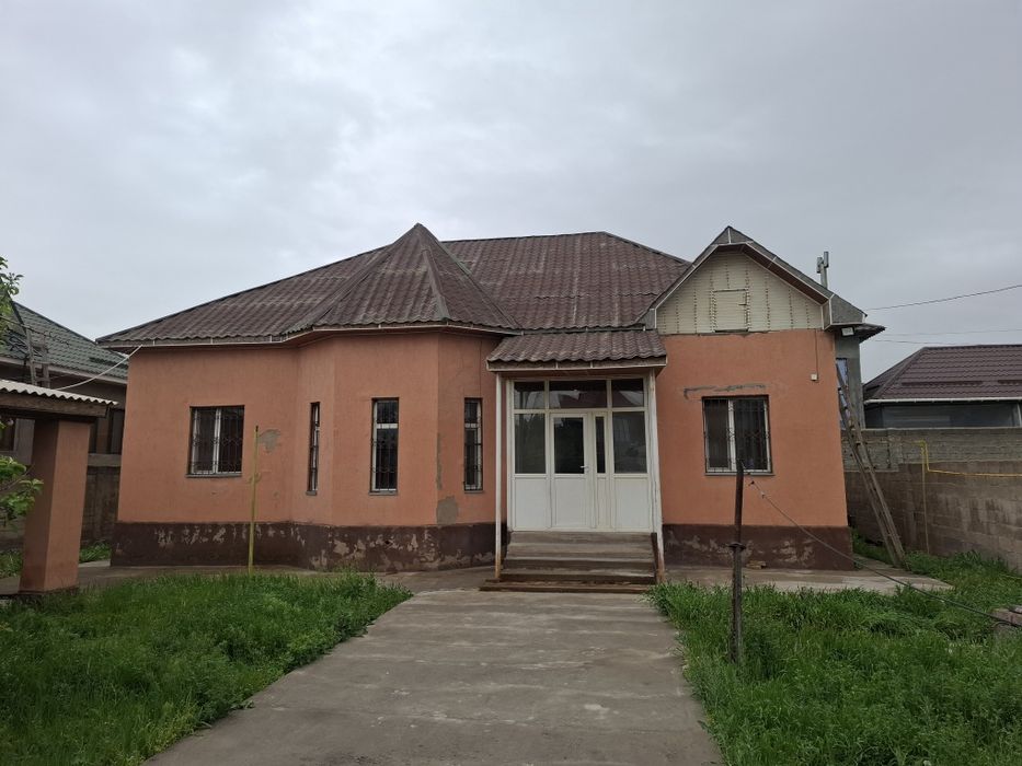 Үй сатылады жақсы жерден