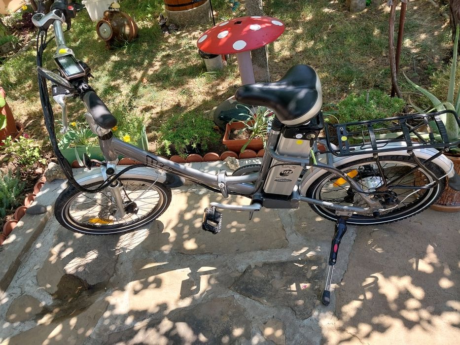 Продавам електрическо колело €800