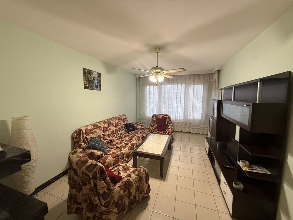 ДВУстаен апартамент! ж.к. Хаджи Димитър! Комуникативна локация!