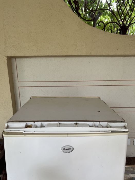 Холодильник snaige срочно сотилади