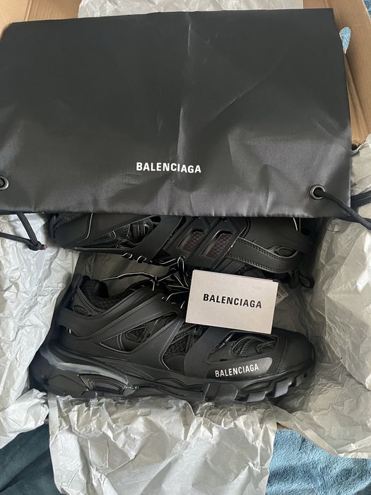 Balenciaga track
