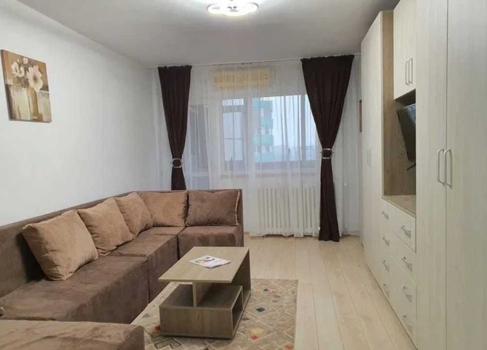 Дава се под наем Тристаен апартамент в Пловдив, Южен - 91 кв.м за 408 € - Снимка #1