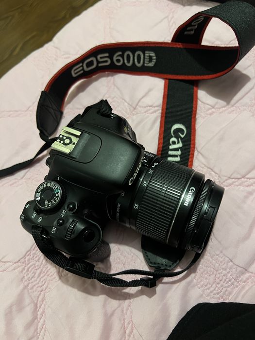 Фотоаппарта Canon 600d