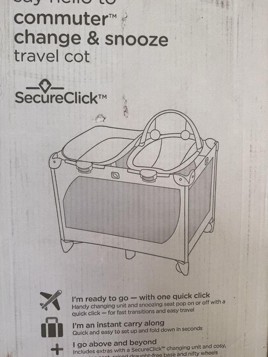 Манеж-кровать и детский стульчик Joie