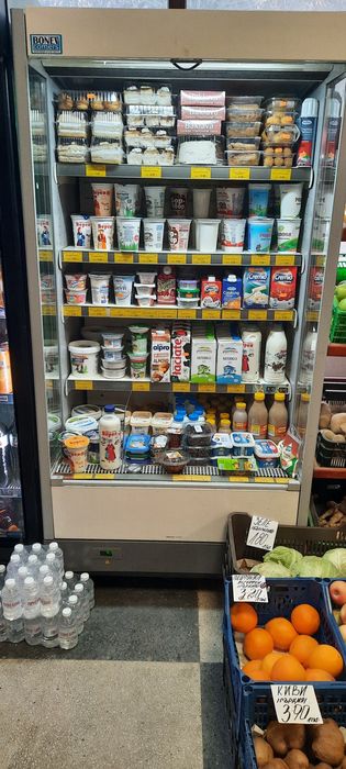 Хладилна витрина