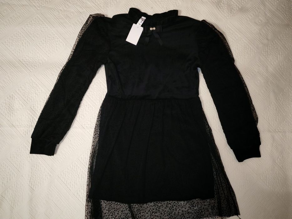 Rochie din catifea de culoare neagra varsta 13-14 ani