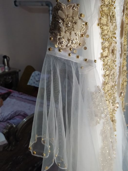 Kelinchaklar uchun ko'ylak"ansambl"