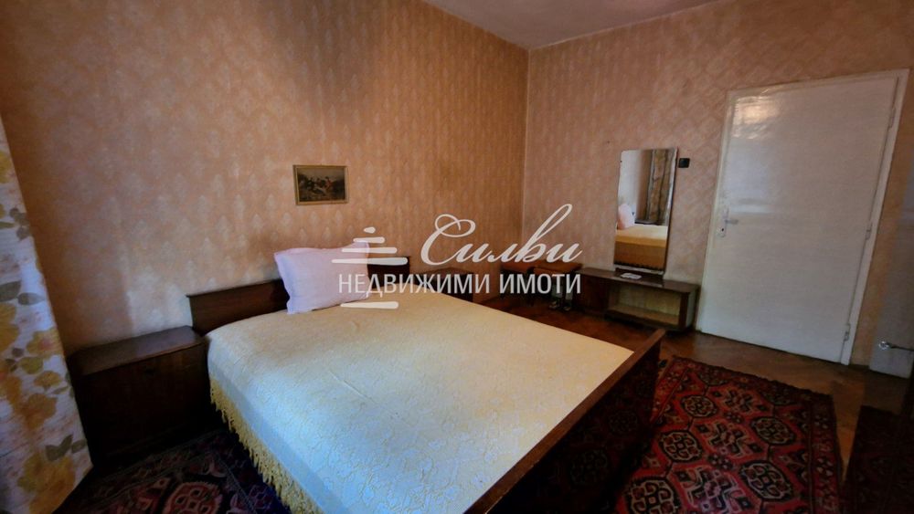 Продава се Тристаен апартамент в Шумен, Херсон - 87 кв.м за 1437 €/кв.м - Снимка #2