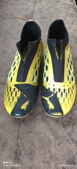 Puma бутсы сотилади