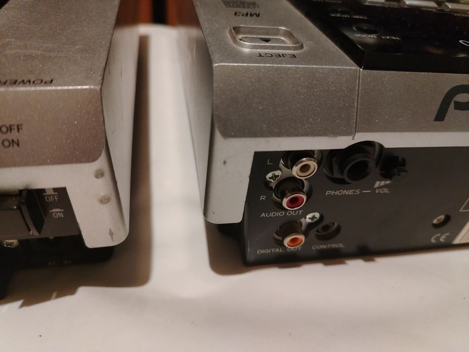 Pioneer cdj 200 2 bucati