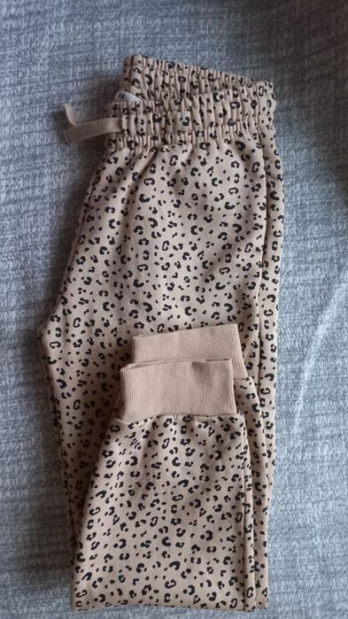 Нов спортен панталон на H&M