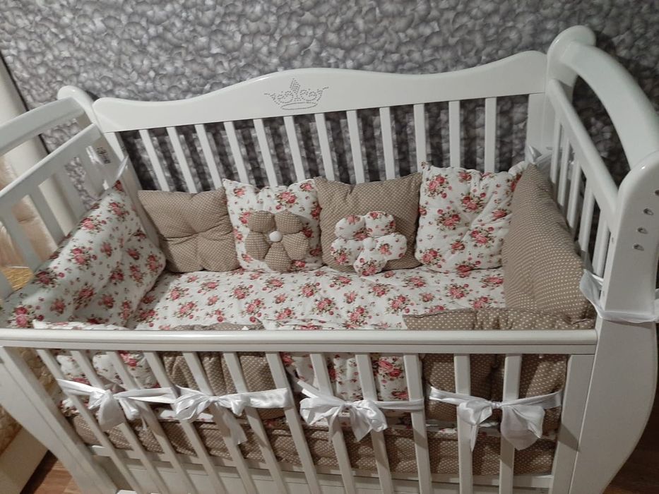 Продам детскую кроватку