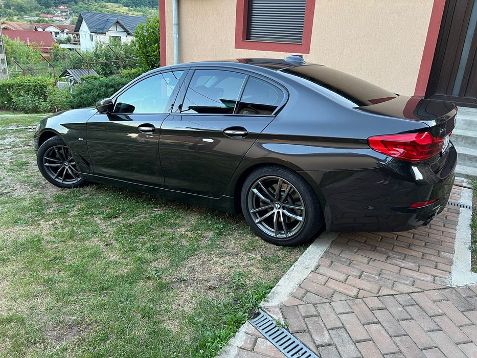 BMW 520xDrive G30 2017