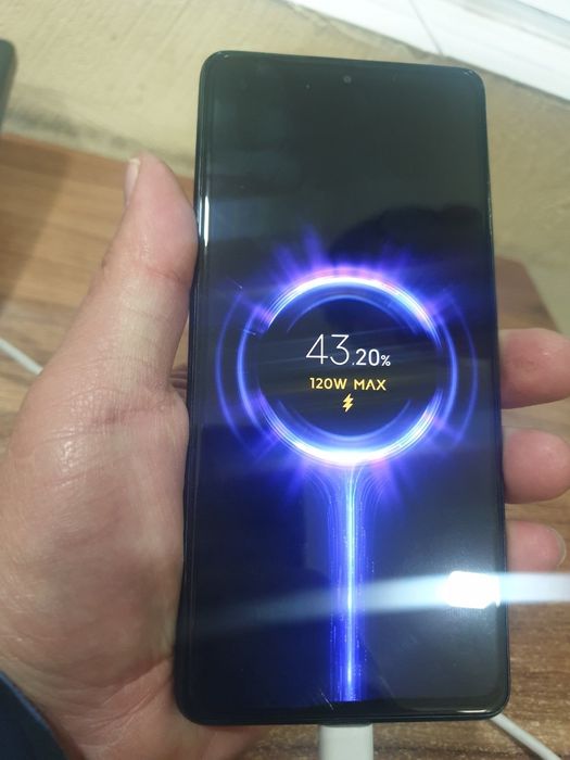 Сотилопти хиоми 11т про 8гб озу 128гб