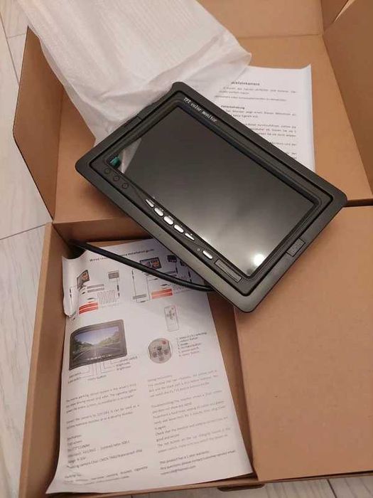 Ecran 7 inch + 2 camere marsarier + accesorii