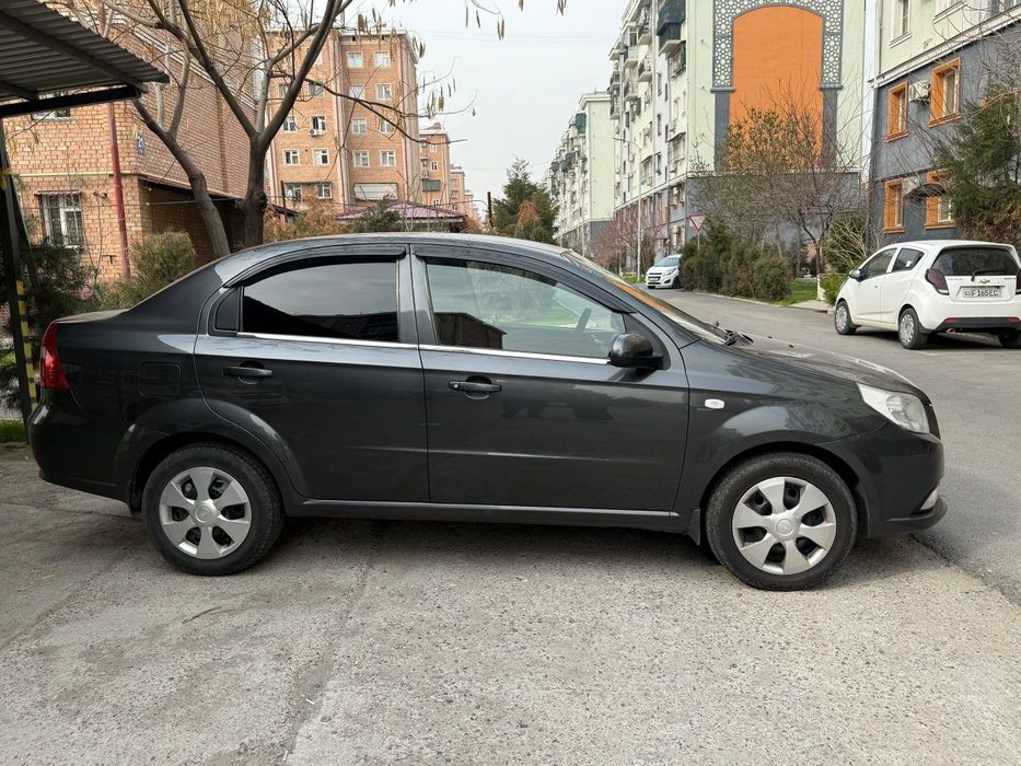 Срочно ! Nexia 3 сотилади холати яхши метан гази бор